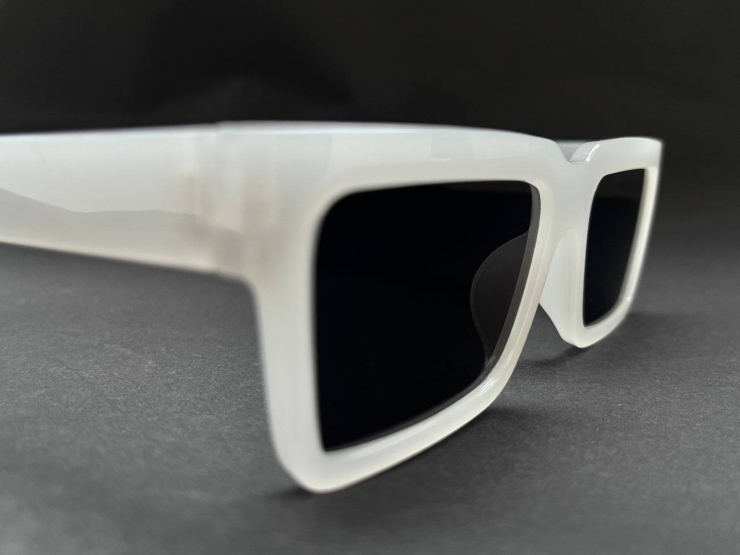 CLOUD WHITE STRAIGHT RECTANGLE SHADES