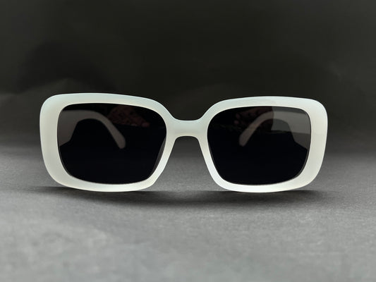 CLOUD WHITE SQUARE CHUNK SUNGLASSES