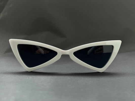 TRIANGULAR WHITE