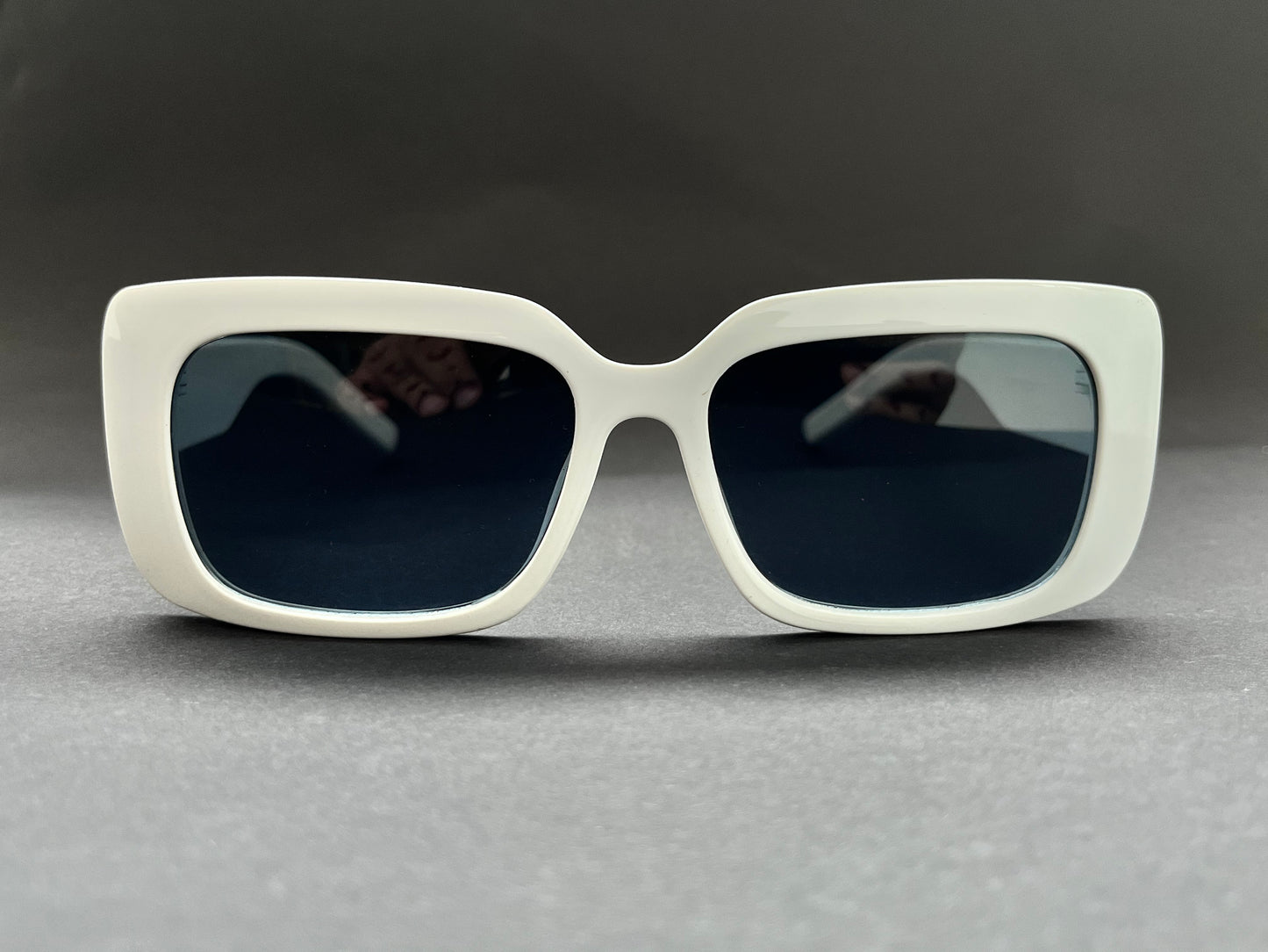 WHITEOUT BASELINE SQUARE-RECTANGLE SHADES