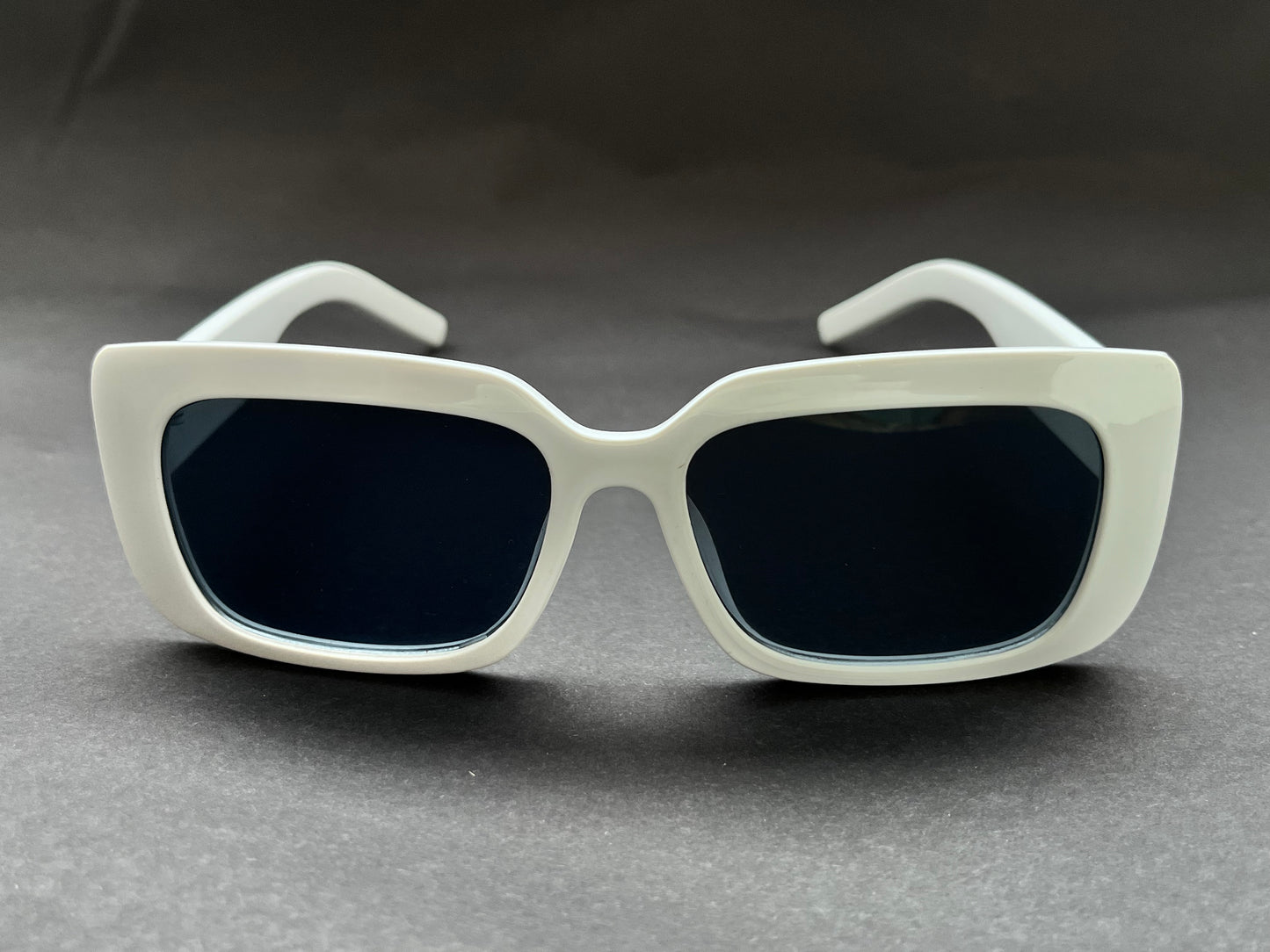 WHITEOUT BASELINE SQUARE-RECTANGLE SHADES