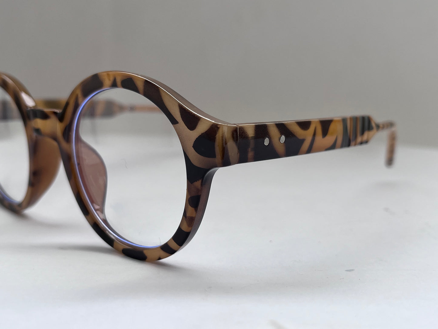 SAFARI CLEAR ROUND FRAMES