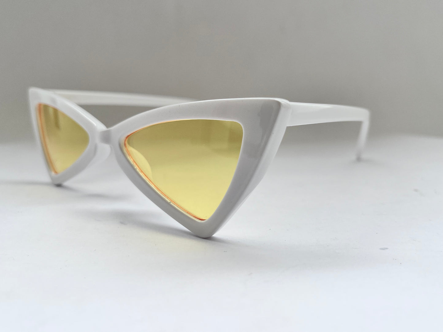 SUNSET TINTED YELLOW CAT-EYE SHADES