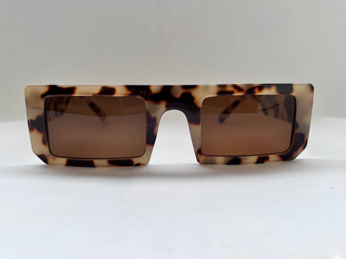 SAFARI RECTANGULAR STRAIGHT SHADES