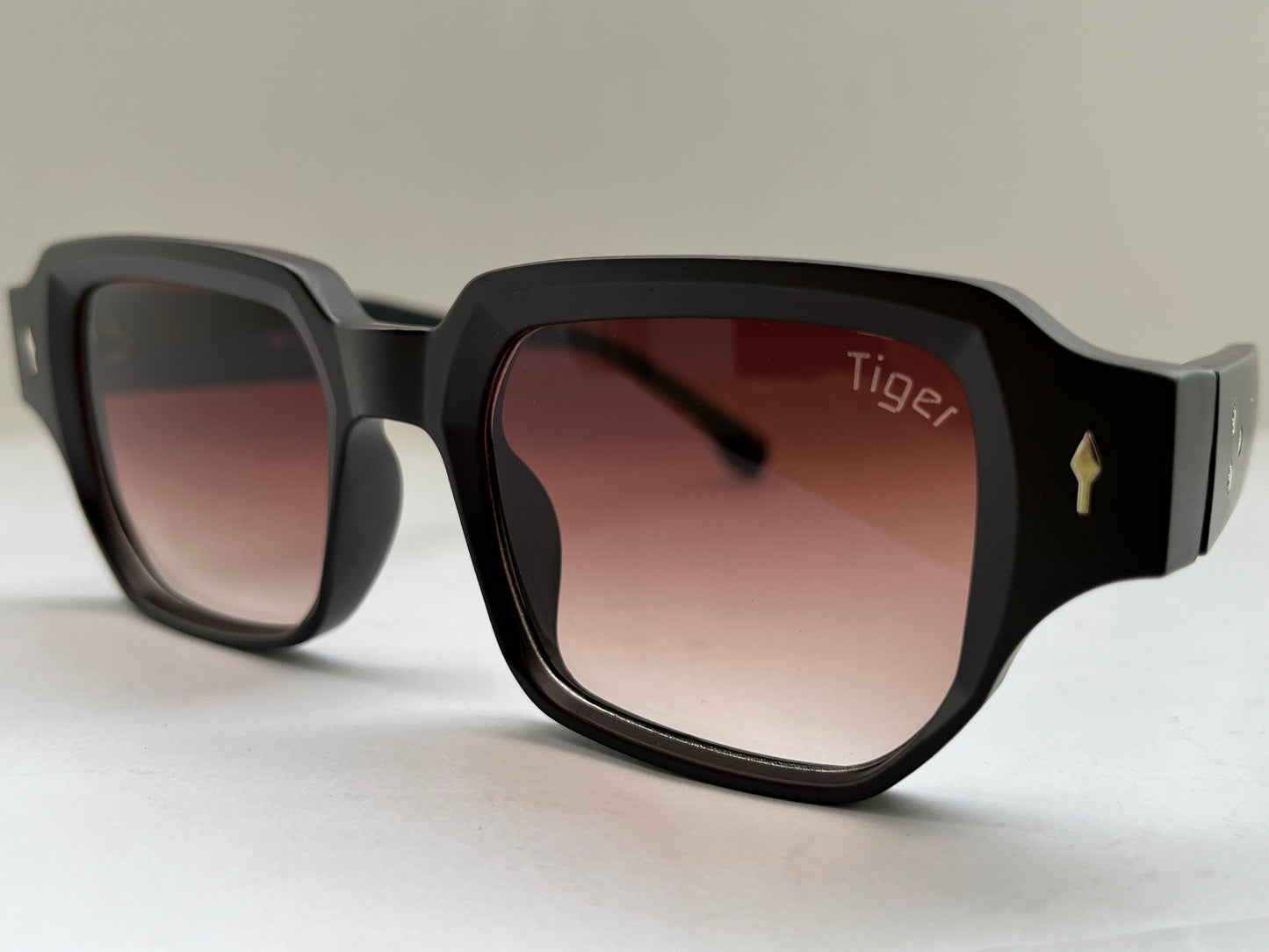 MATTE ECLIPSE SQUARE SHADES